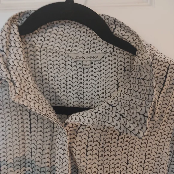 John Mark Blouse - Picture 2 of 6